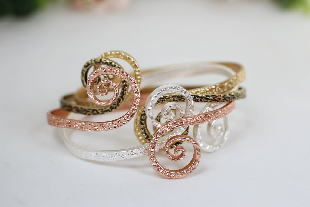 Spiraling Dreams Hammered Armband