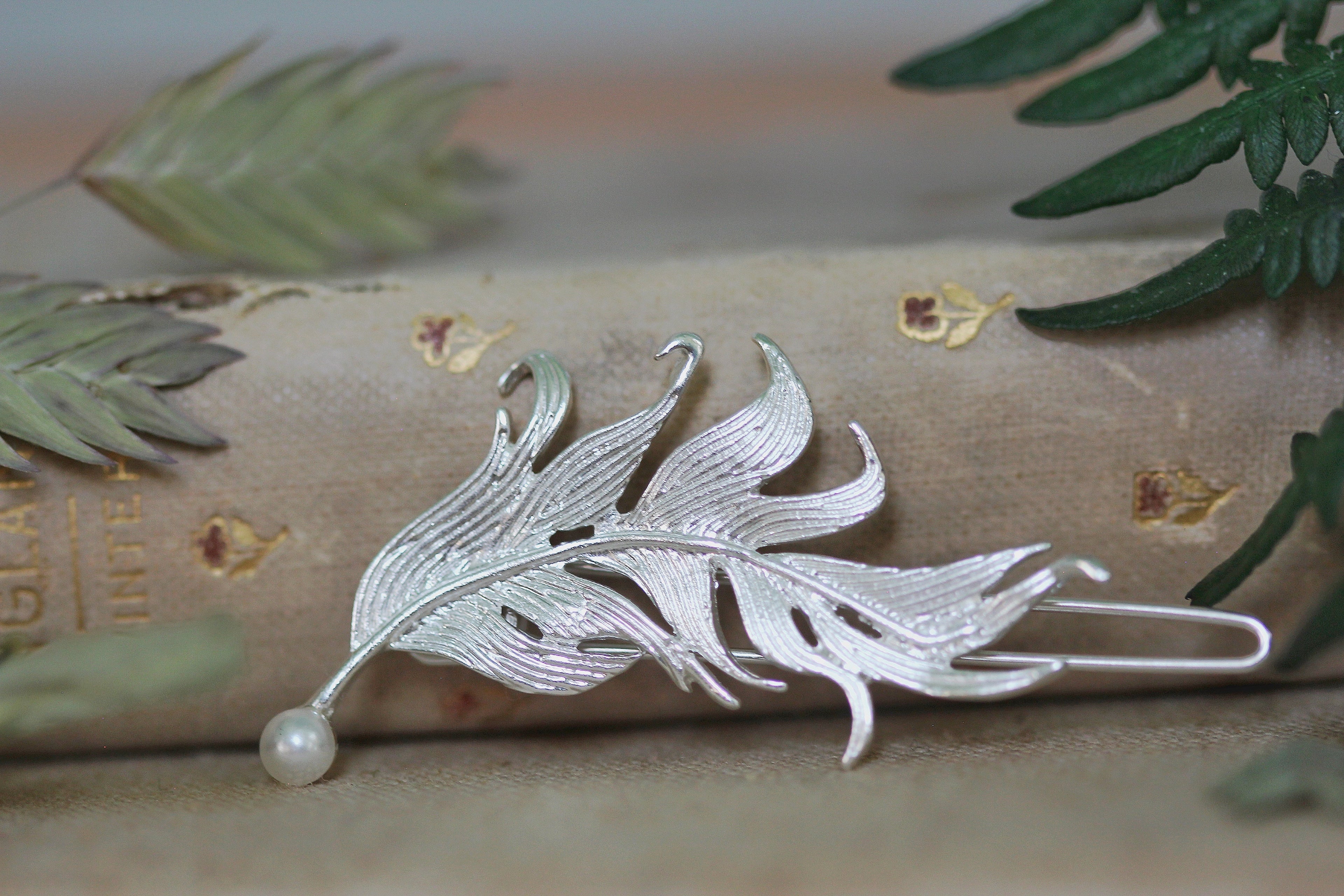 Swirly Feather Pearl Barrette