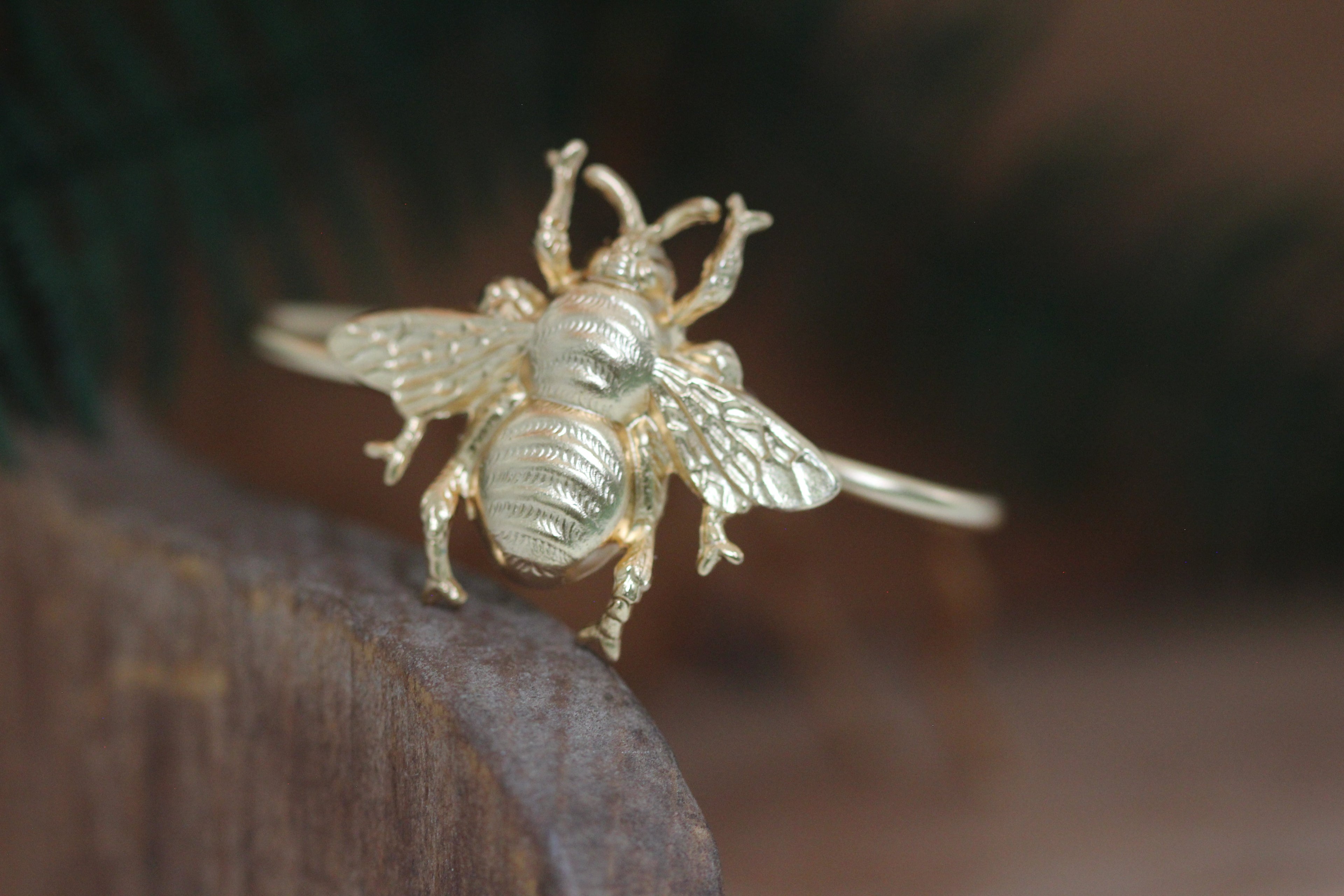 Queen Bee Hair Prong