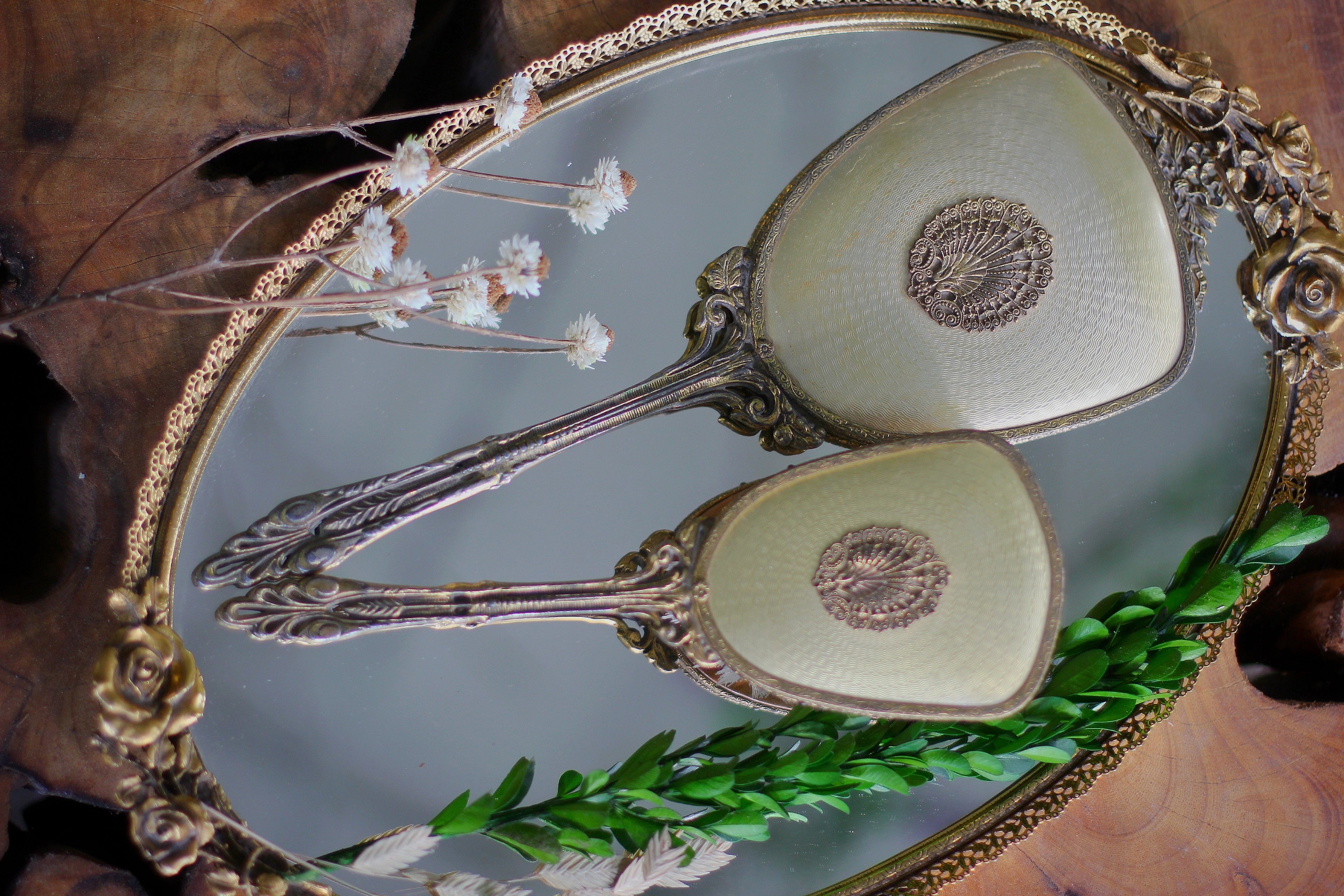 Antique Seashell Nautical Vanity Set