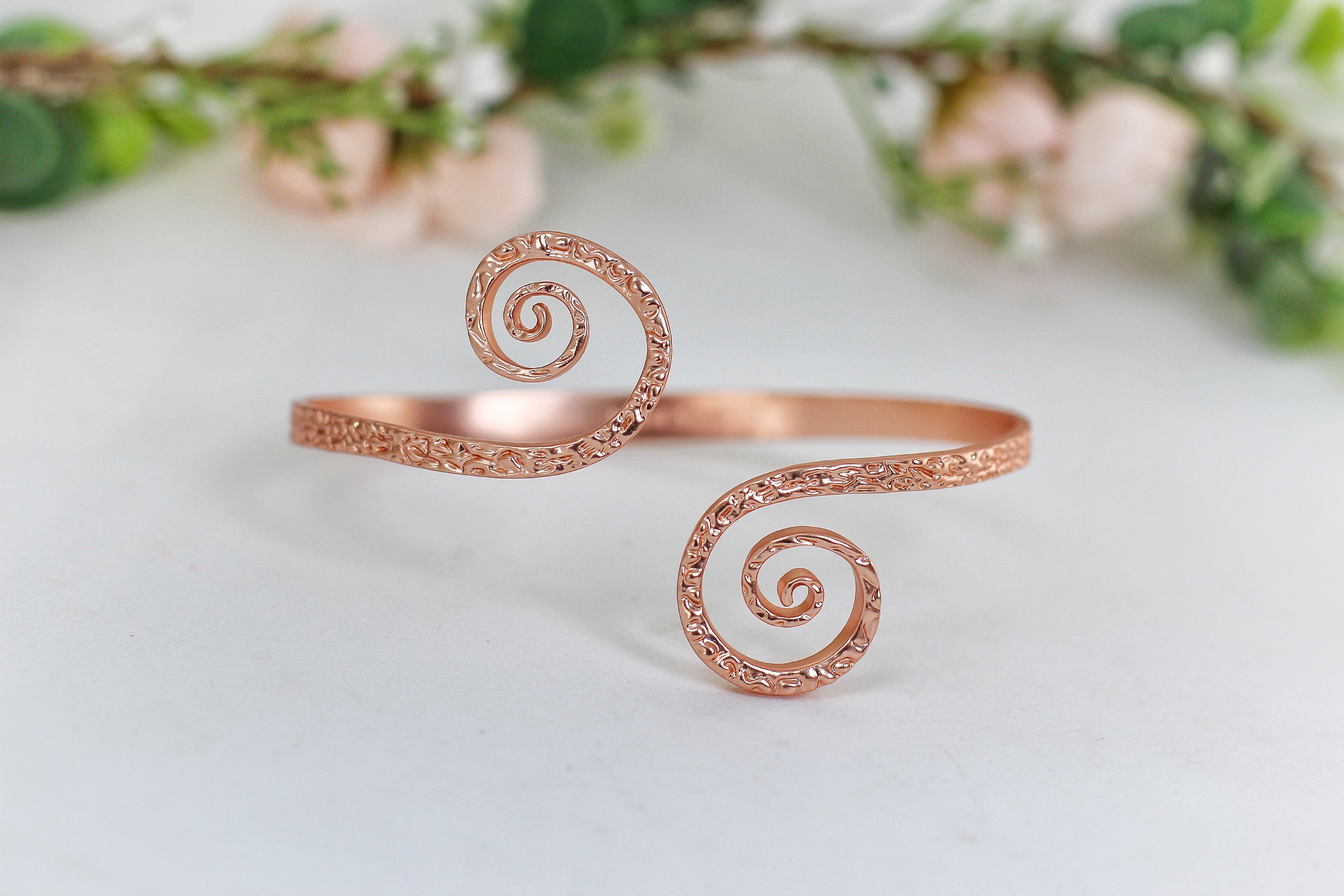 Spiraling Dreams Hammered Armband