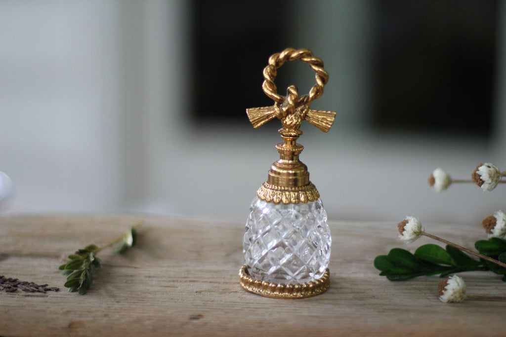 Antique Rare Stylebuilt Wreath Glass Perfume Bottle