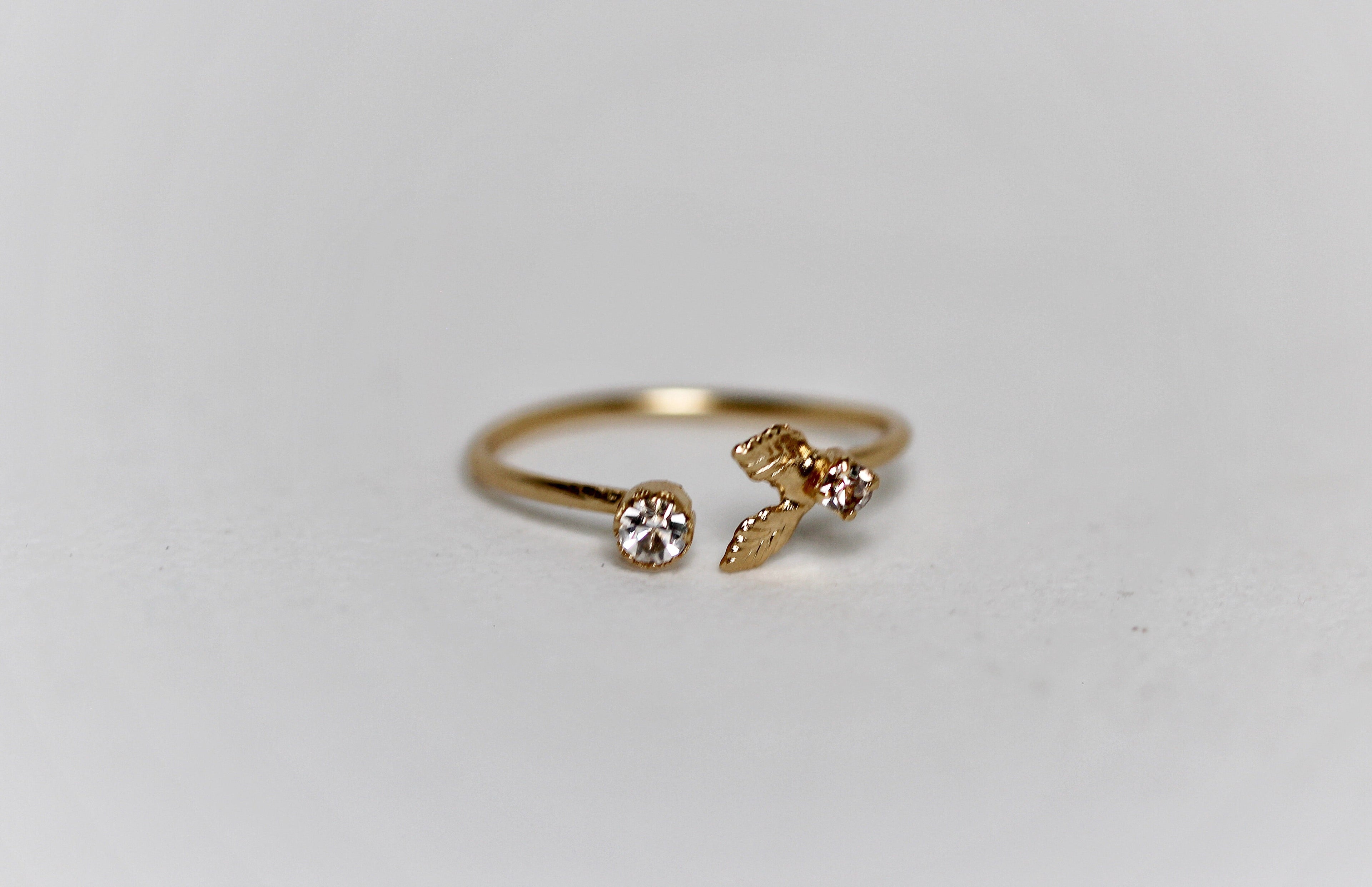 Ariel Crystals Leaves Ring