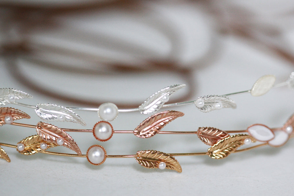 Tinkerbell Dainty Pearls & Leaves Wreath