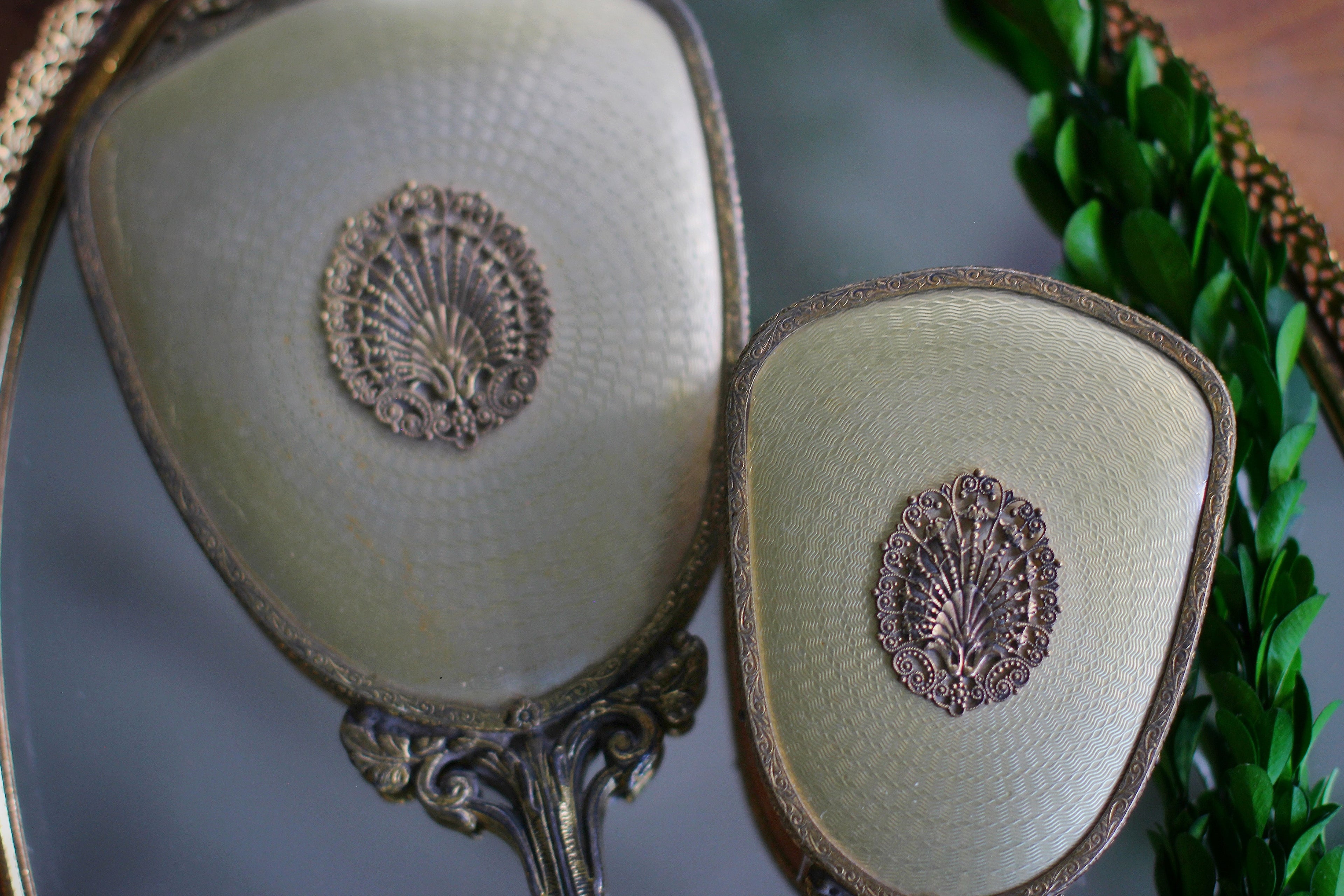 Antique Seashell Nautical Vanity Set